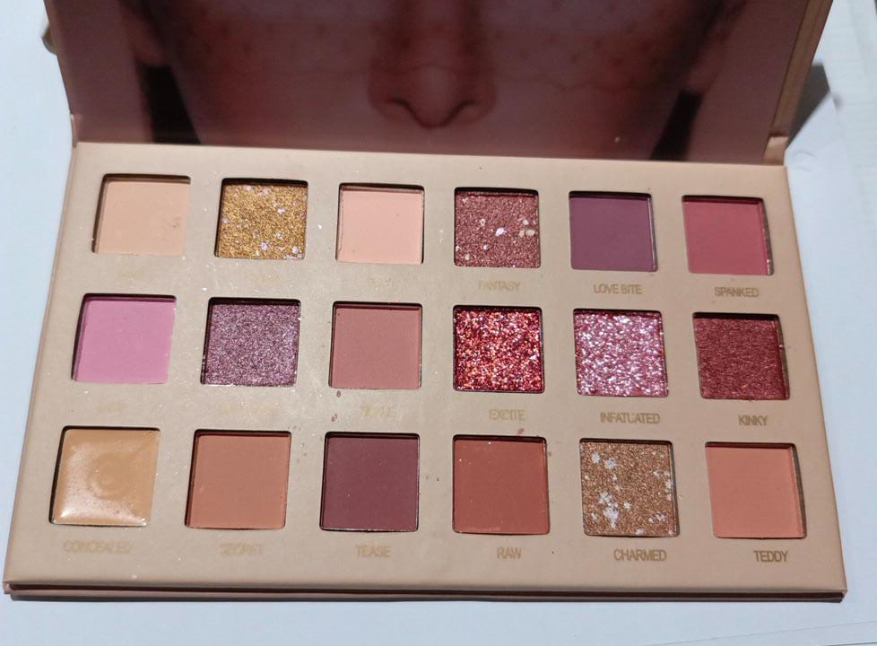 18 Shade- Matte Waterproof NUDE Eyeshadow Palet