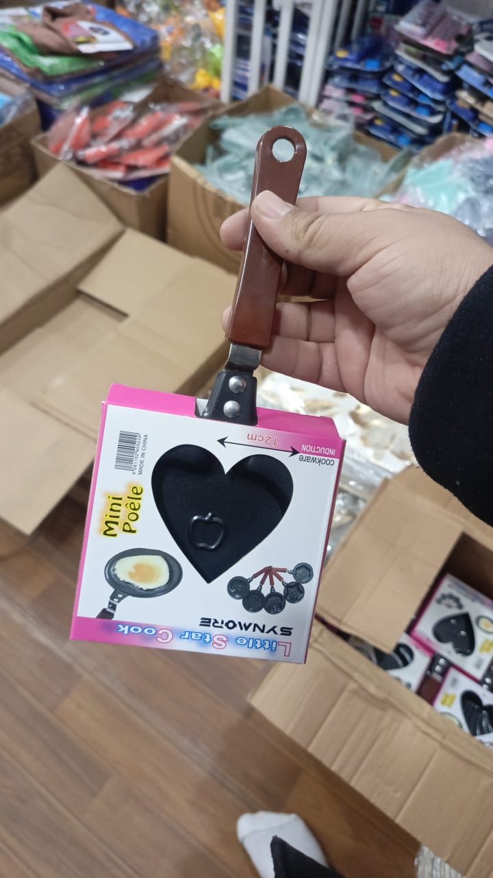 Creative Mini Nonstick Egg Frying Pan – Heart, Flower, Star & Fruit Shaped Egg Mold