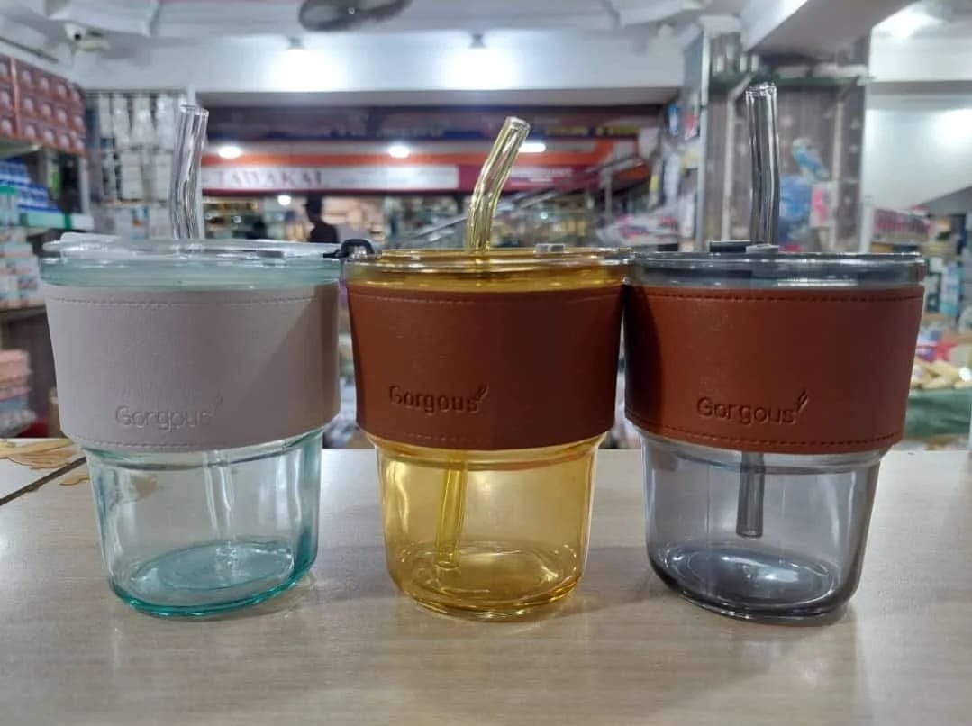 Reusable Coffee Mug with Straw – Leakproof Lid