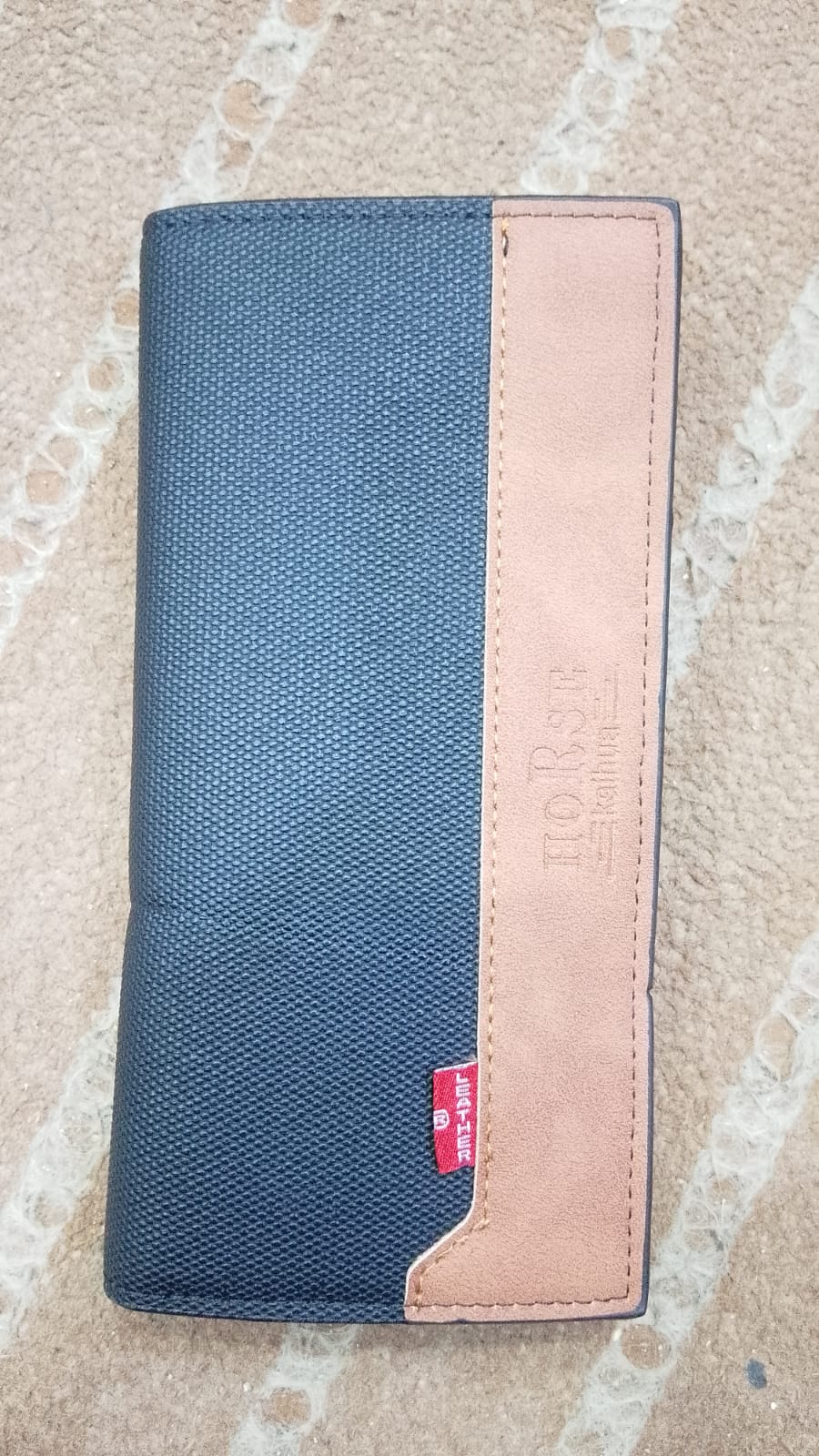 Horse Design Wallet – Stylish Leather Wallet for Men & Women durable material for everyday use